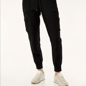 Cebu Jogger in Black- ARITZIA community
